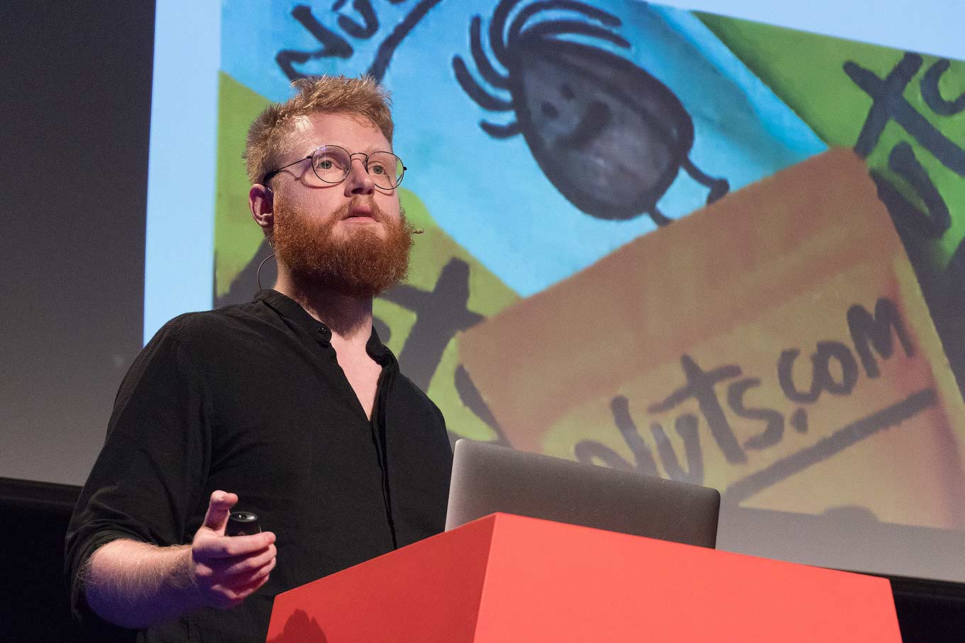 Quinn Keaveney presenting at ATypI 2017 Montreal.