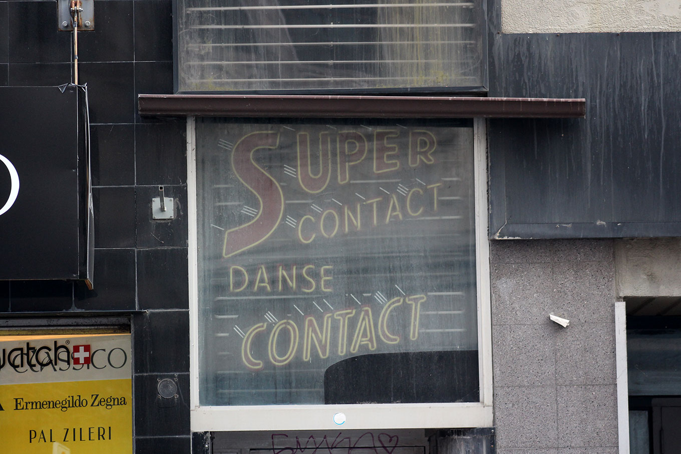 1970s neon advertised the Club Super Contact (now defunct) on the rue Ste-Catherine