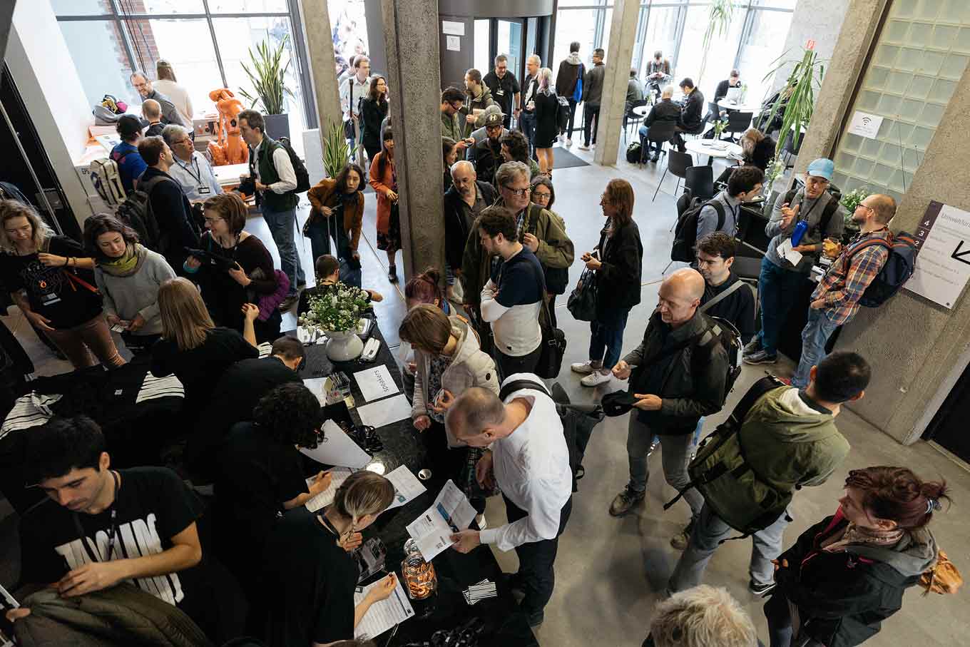 Overhead photo of the crowd registering on the opening day of TYPO Labs 2018.